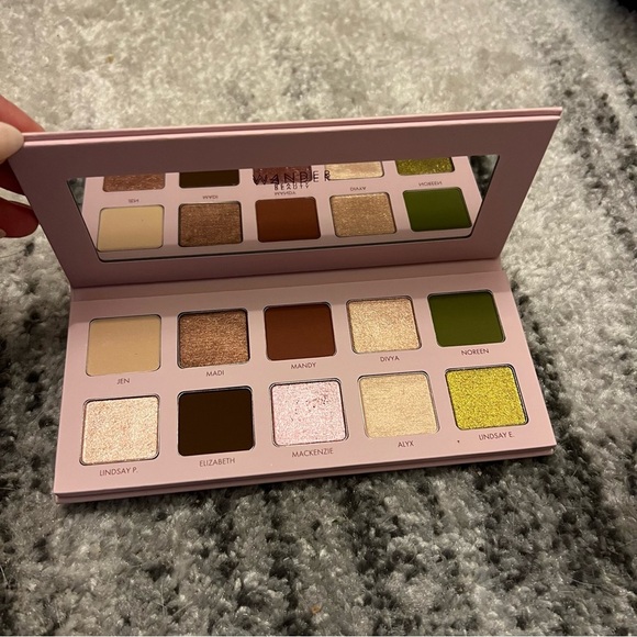 Wander Beauty Trailblazer Eyeshadow Palette NEW - Picture 4 of 6